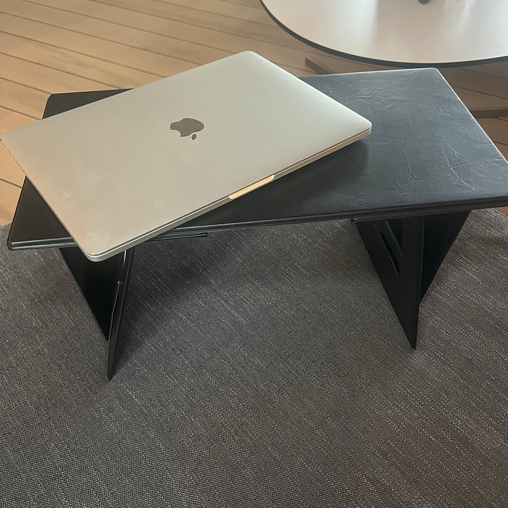 DESKLUXE™